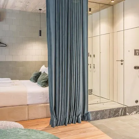 62 Design House Apartment *