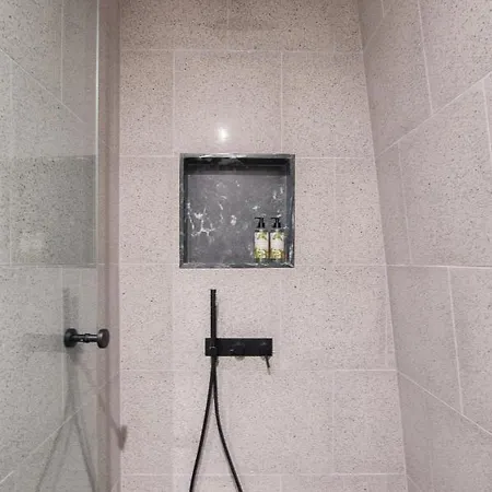 62 Design House Apartment