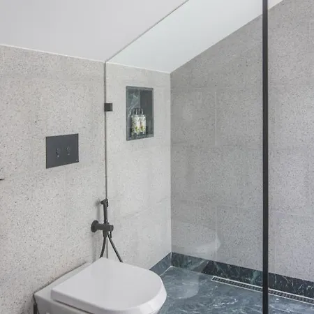 62 Design House Porto