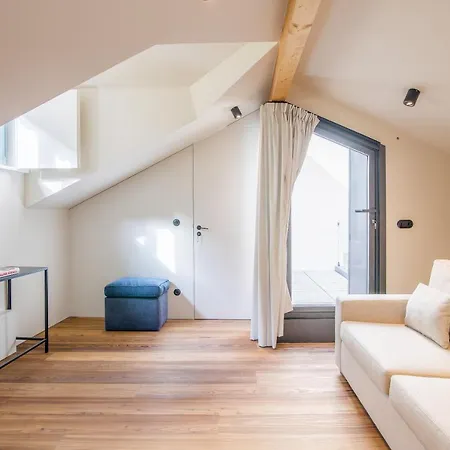 62 Design House Porto